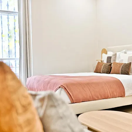 Air-conditioned & Comfortable In 17 Apartment