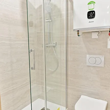 Apartment Air-conditioned & Comfortable In 17
