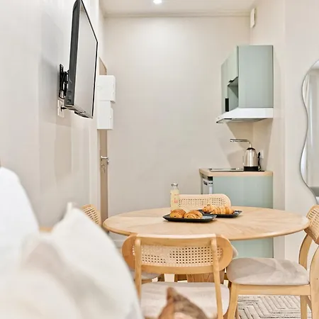 Apartment Air-conditioned & Comfortable In 17 Paris