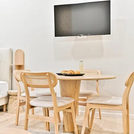 Apartment Air-conditioned & Comfortable In 17