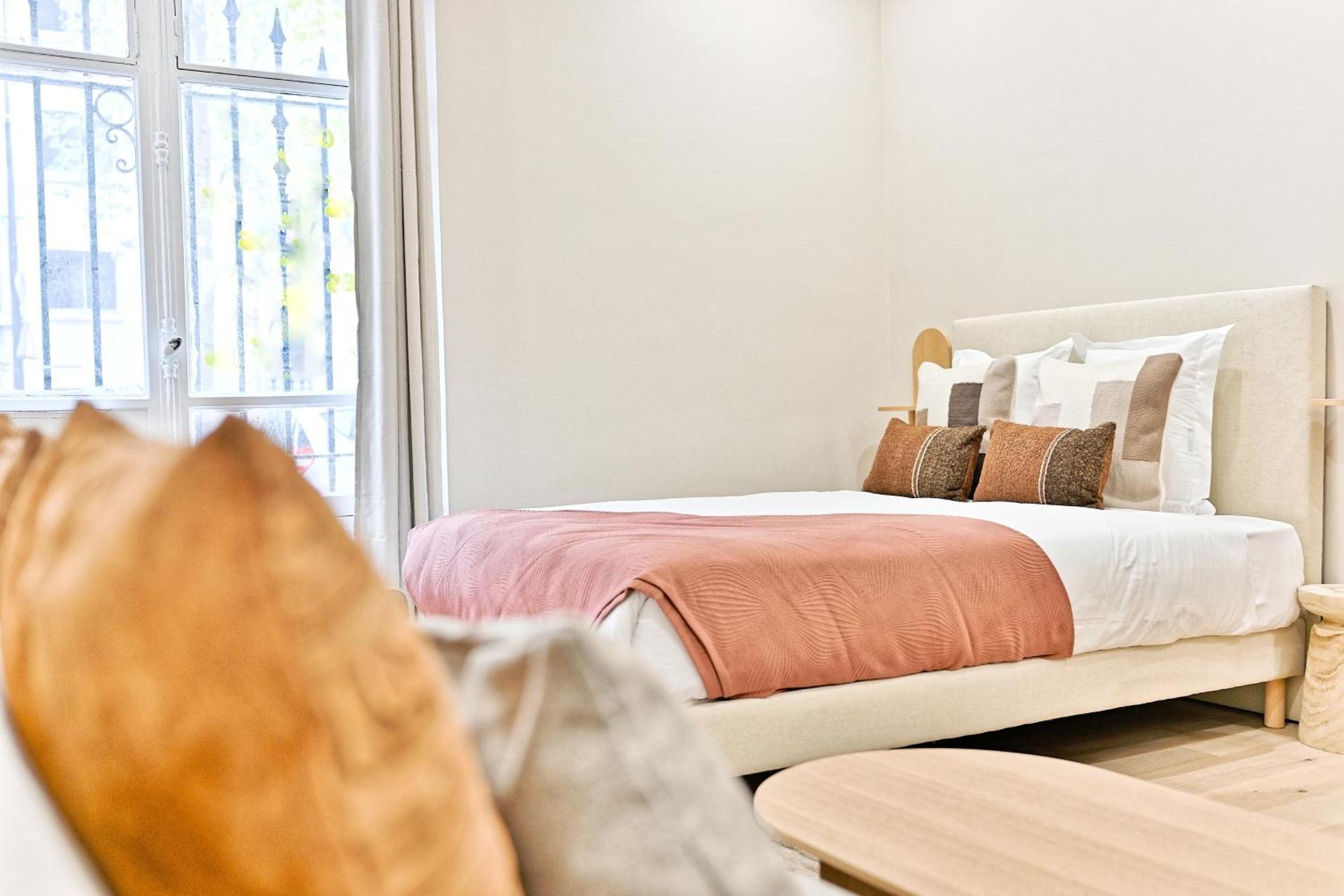 Air-conditioned & Comfortable In 17 Apartment