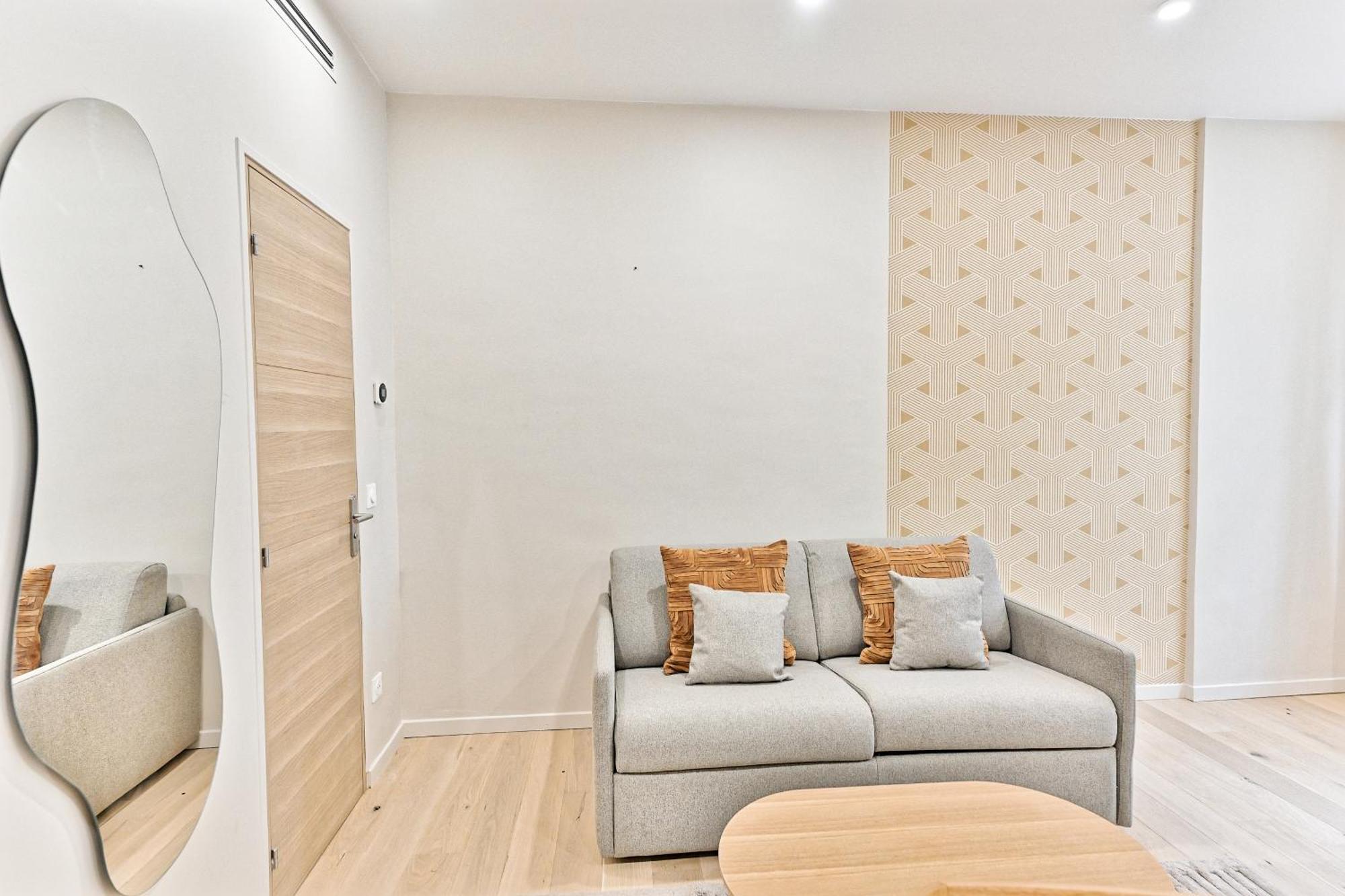 Air-conditioned & Comfortable In 17